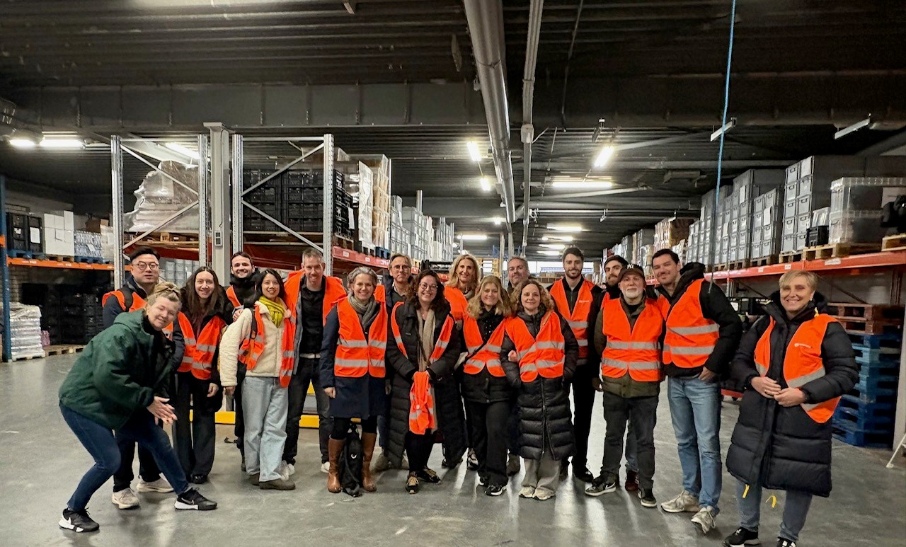 ABN AMRO Amsterdam de straat op Voedselbank Eindhoven ABN AMRO Amsterdam de straat op Voedselbank Eindhoven