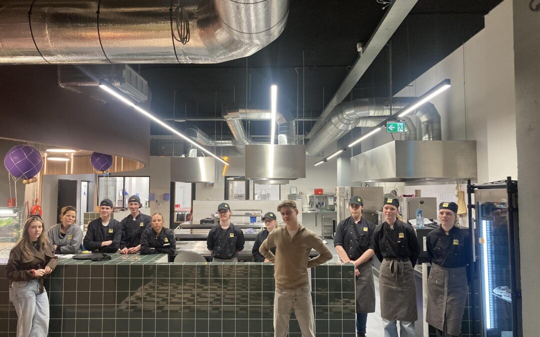 Onze vrijwilligers te gast bij SVO Food