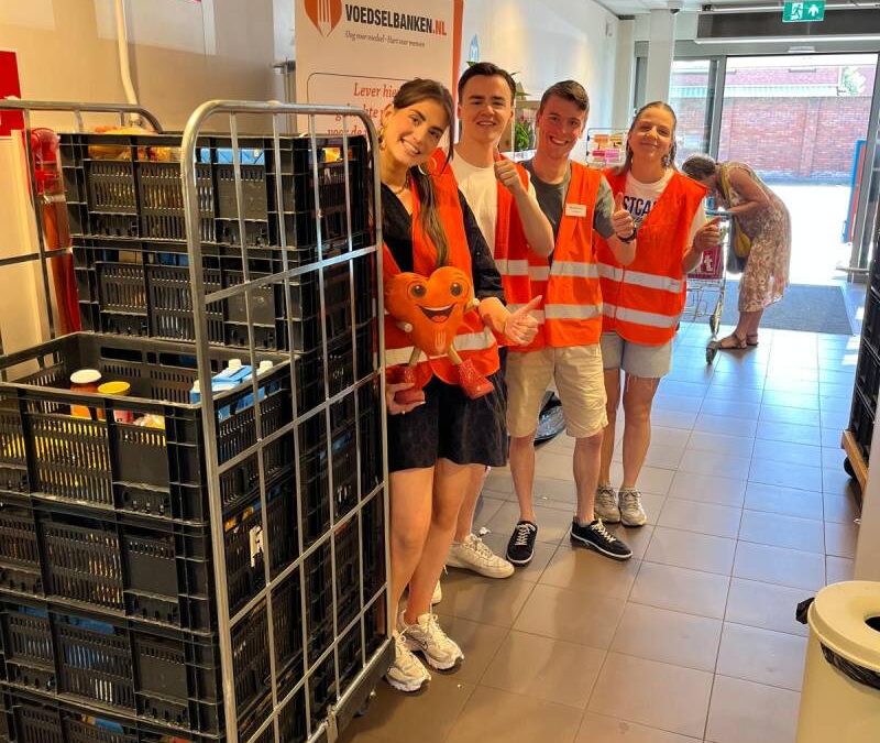 Avans studenten helpen de voedselbank